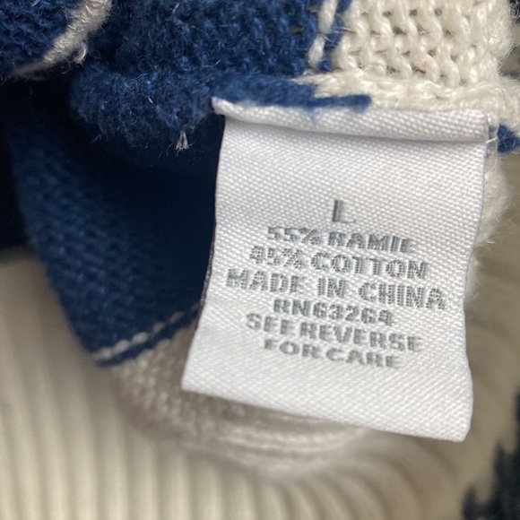 Christmas Snowman Colorblock Fuzzy Snowflake Sweater - Picture 11 of 14